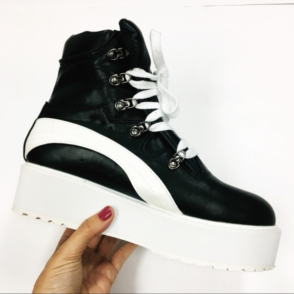 Black grunge platform shoe